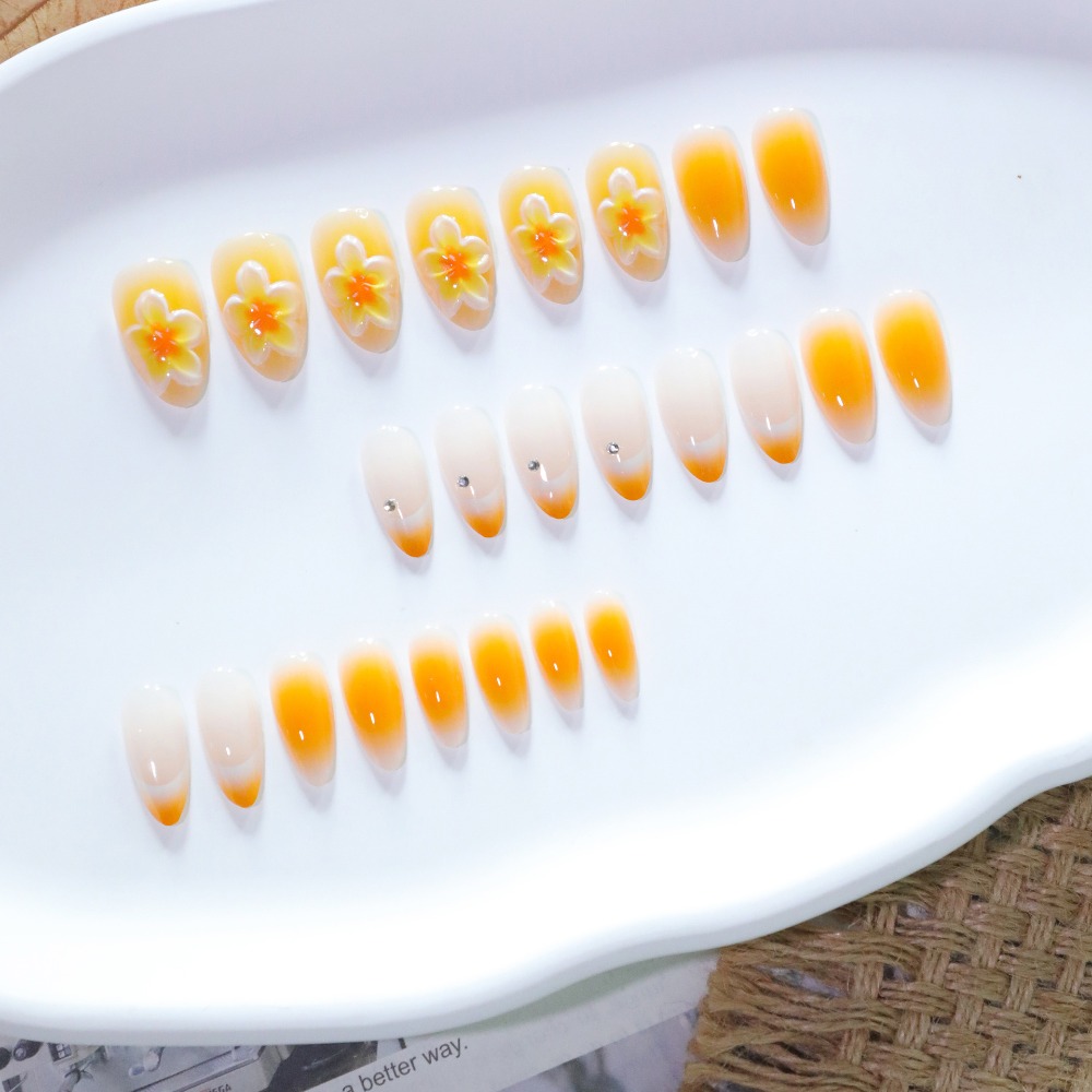 24 pezzi di unghie finte a pre - Nail Art Yellow recensione e prezzo