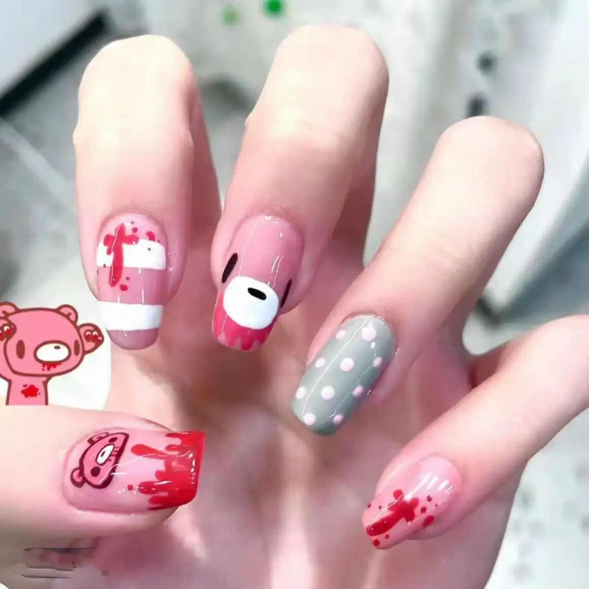 Unghie finte rosa con orsetto  - Nail Art Motif recensione e prezzo